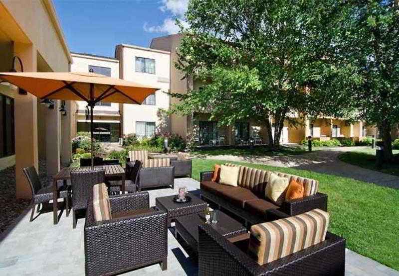 Courtyard Kansas City Overland Park/Metcalf, South Of College Boulevard Exterior foto